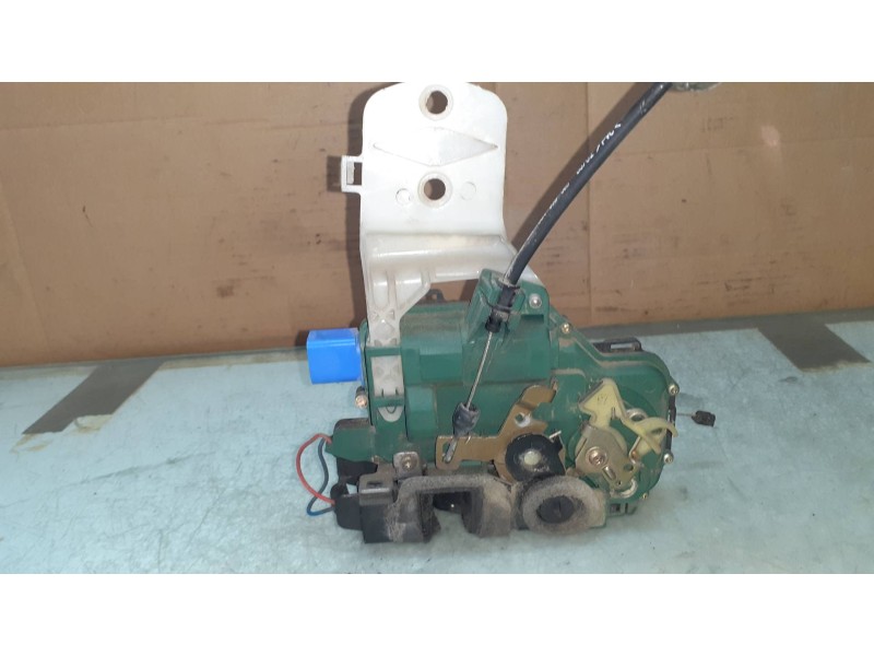 Recambio de cerradura puerta trasera derecha para volkswagen polo (9n1) conceptline referencia OEM IAM 6Q4839085  