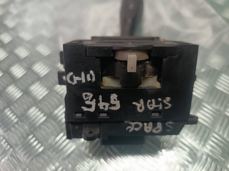 Recambio de mando luces para mitsubishi space star (dg0) 1900 di-d referencia OEM IAM 22B  