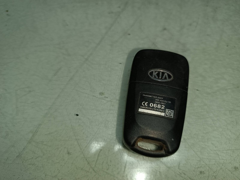 Recambio de centralita motor uce para kia cee´d active referencia OEM IAM 391132A511 940241H151 KIT -BOSCH