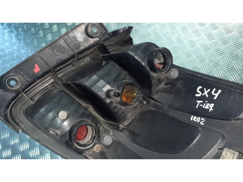 Recambio de piloto trasero izquierdo para suzuki sx4 rw (ey) gl+ referencia OEM IAM   
