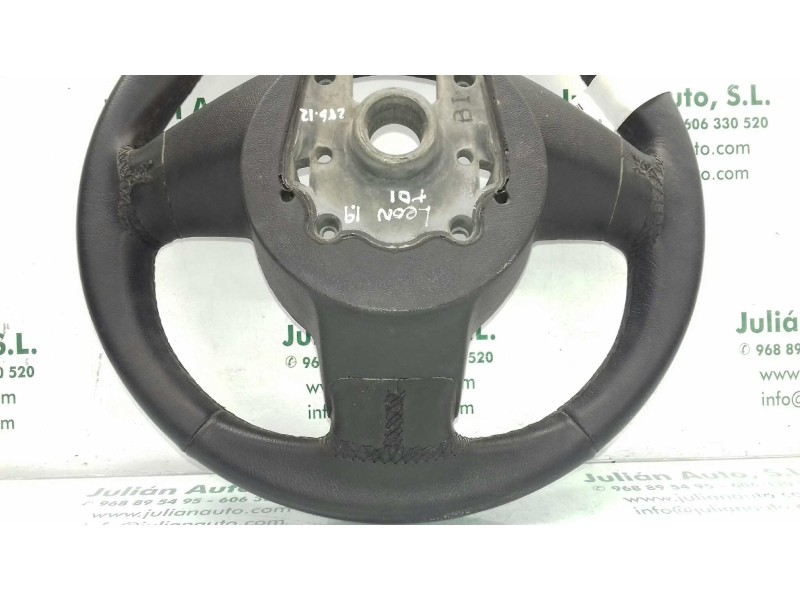 Recambio de volante para seat leon (1p1) stylance / style referencia OEM IAM 5P0419091AB 5P0419091C SIN MANDOS