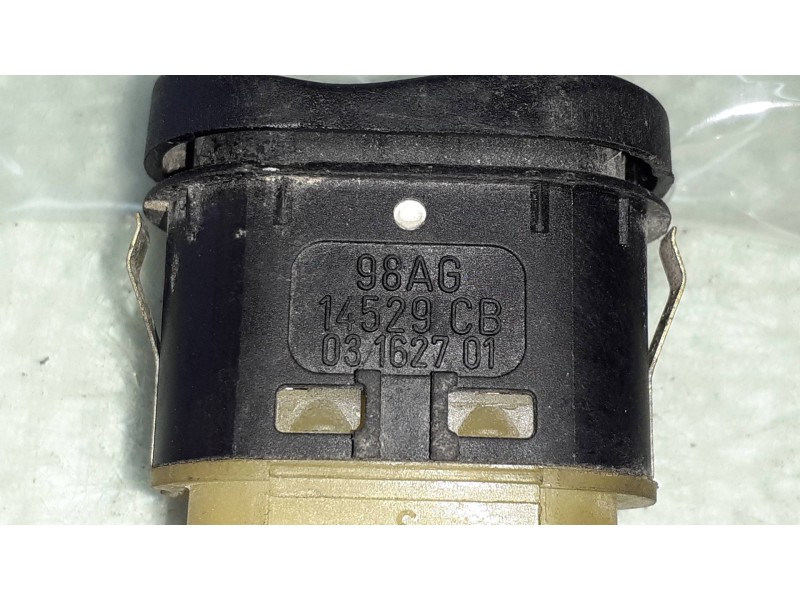 Recambio de mando elevalunas delantero derecho para ford focus berlina (cak) ambiente referencia OEM IAM 98AG14529CB 03162701 