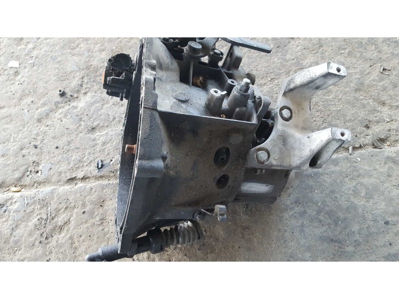 Recambio de caja cambios para citroen c5 berlina lx (e) referencia OEM IAM 20DM65  5 VELOCIDADES