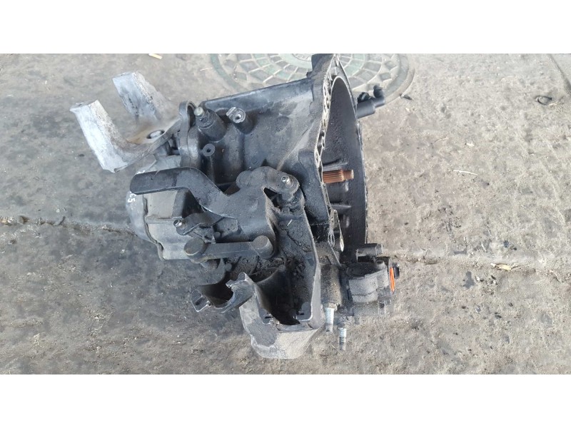 Recambio de caja cambios para citroen c5 berlina lx (e) referencia OEM IAM 20DM65  5 VELOCIDADES