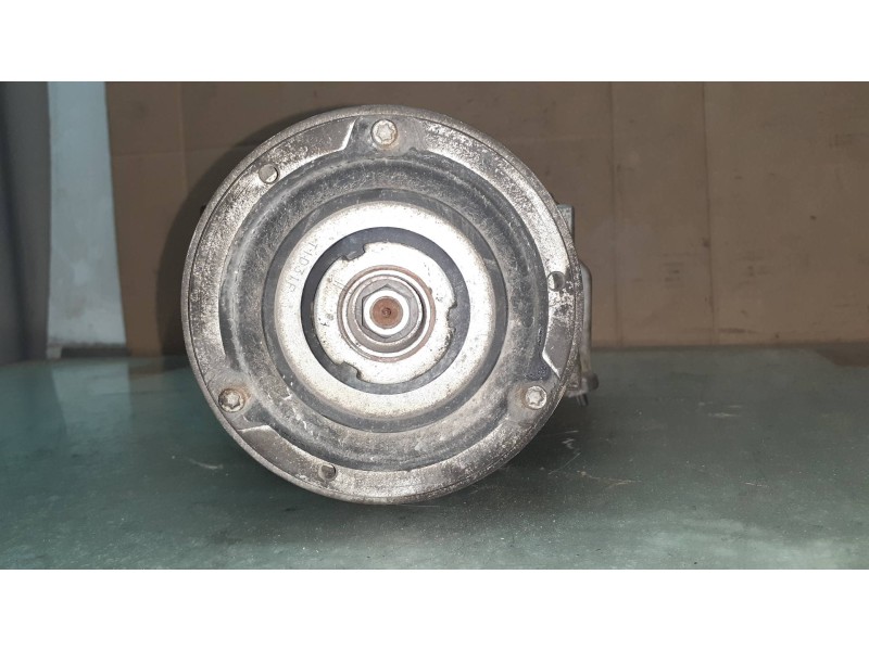 Recambio de compresor aire acondicionado para volkswagen polo (9n1) conceptline referencia OEM IAM 6Q0820803H PXE13 SANDEN