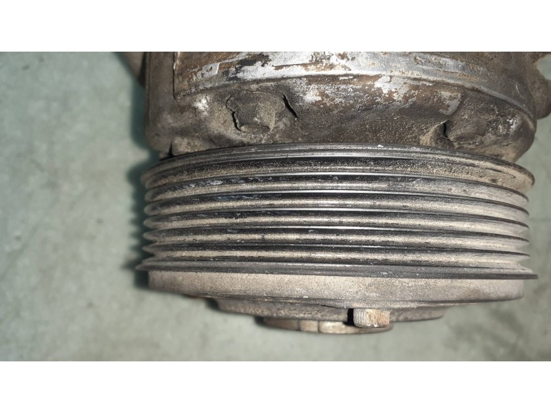 Recambio de compresor aire acondicionado para volkswagen polo (9n1) conceptline referencia OEM IAM 6Q0820803H PXE13 SANDEN