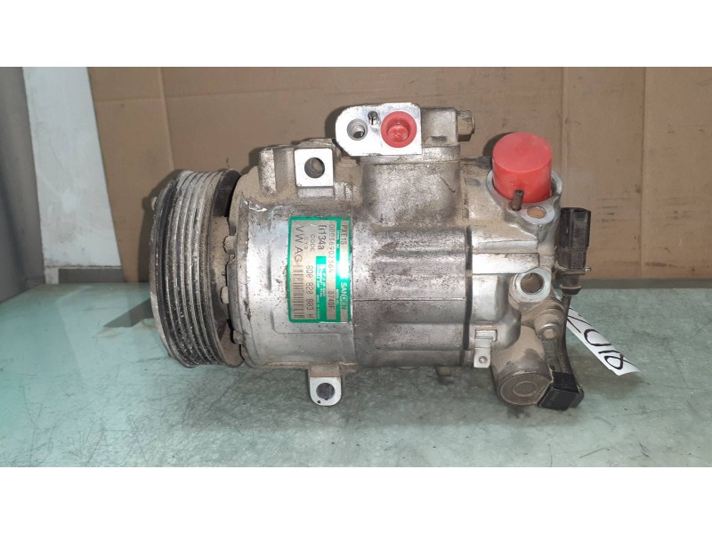 Recambio de compresor aire acondicionado para volkswagen polo (9n1) conceptline referencia OEM IAM 6Q0820803H PXE13 SANDEN