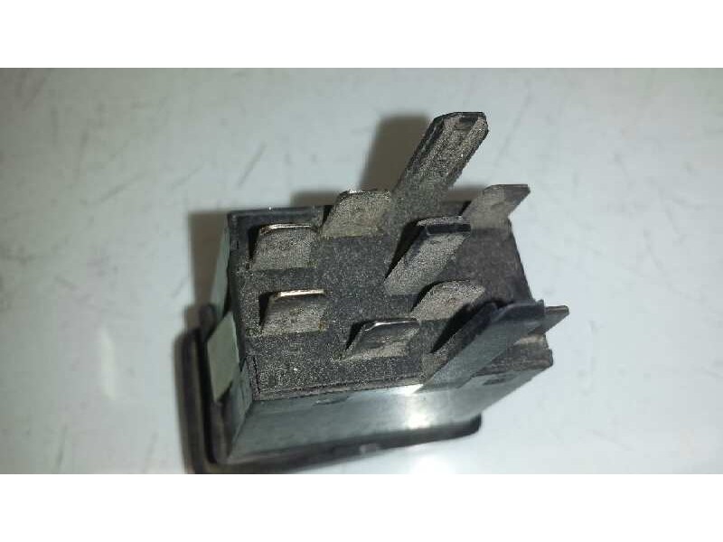 Recambio de warning para volkswagen jetta (165/167) cl referencia OEM IAM 693901  