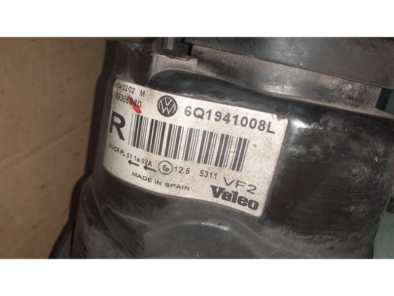 Recambio de faro derecho para volkswagen polo (9n1) conceptline referencia OEM IAM 6Q1941008L 89306840 VALEO
