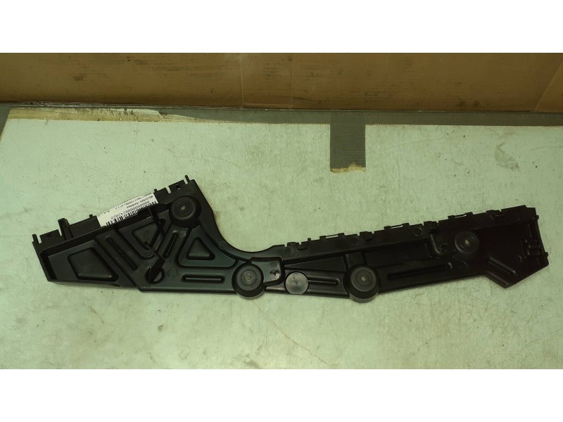 Recambio de molduras traseras para renault trafic furgón l1h1 2,7t referencia OEM IAM 852259463R 93867940 NUEVO Recambio de molduras traseras para renault trafic furgón l1h1 2,7t referencia OEM IAM 852259463R 93867940 NUEVO