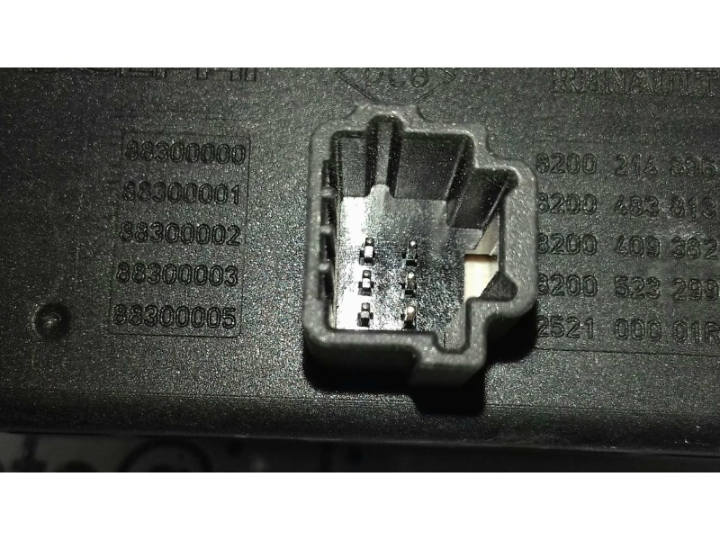 Recambio de warning para renault clio iii exception 2 referencia OEM IAM 8200214896 8200483813 88300000