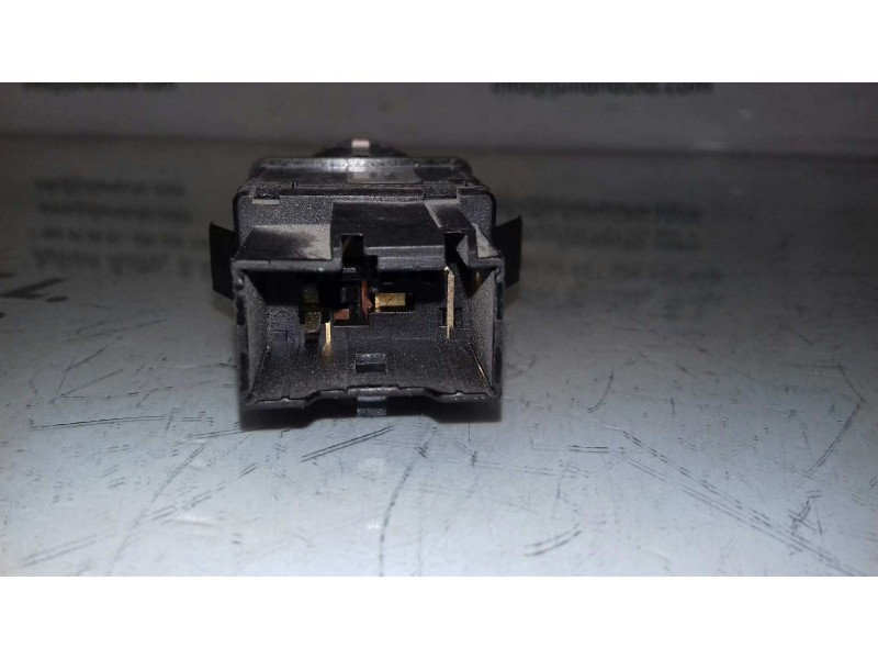 Recambio de warning para seat ibiza (6l1) 1.4 16v referencia OEM IAM 6L1953235A  