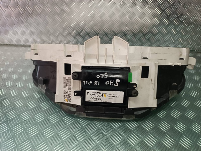 Recambio de cuadro instrumentos para volvo s40 berlina 1.8 kinetic referencia OEM IAM 30710071 8602844 30728642