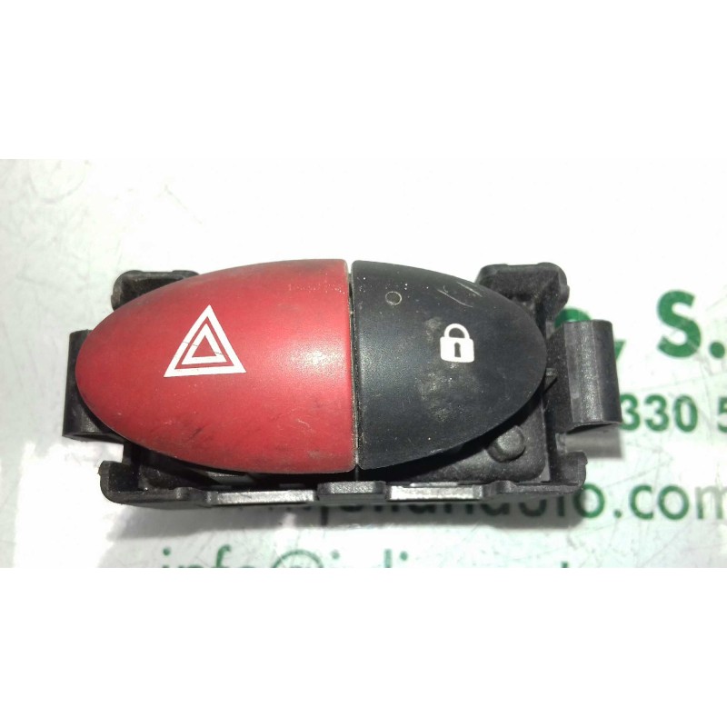 Recambio de warning para renault twingo authentique referencia OEM IAM 8200214896A 8200483813 88300000