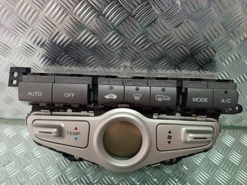 Recambio de mando climatizador para honda jazz (gd1/5) 1.4 s referencia OEM IAM D067G  STANLEY