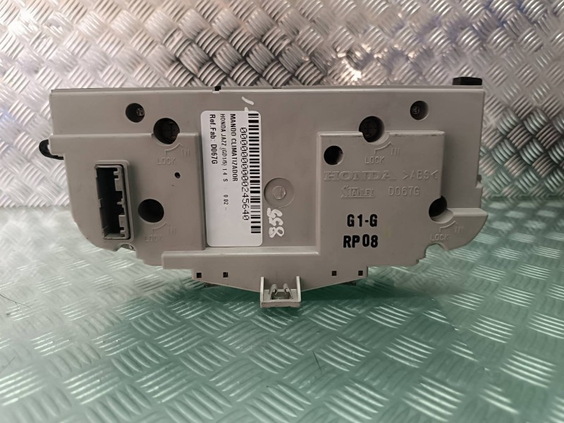 Recambio de mando climatizador para honda jazz (gd1/5) 1.4 s referencia OEM IAM D067G  STANLEY