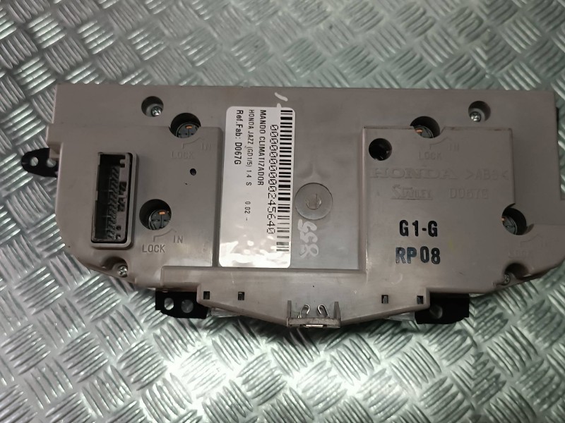 Recambio de mando climatizador para honda jazz (gd1/5) 1.4 s referencia OEM IAM D067G  STANLEY