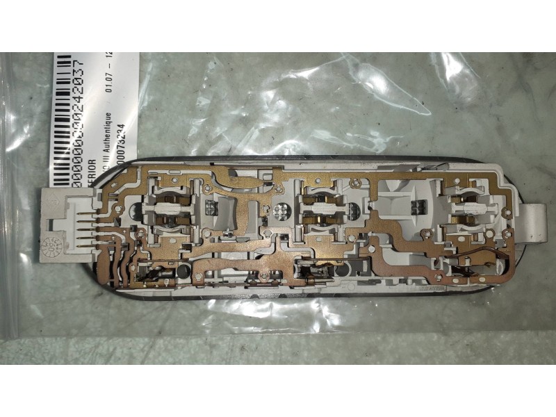 Recambio de luz interior para renault clio iii authentique referencia OEM IAM 8200073234  