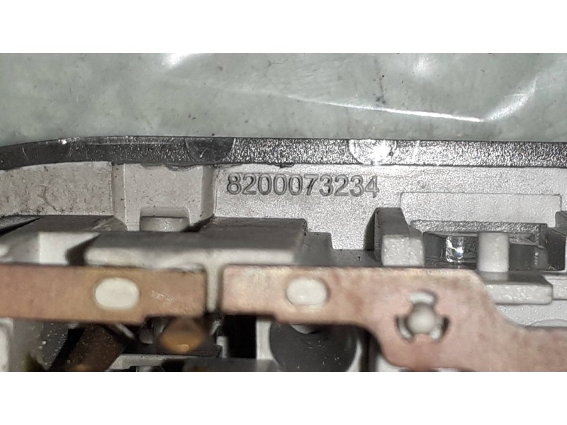 Recambio de luz interior para renault clio iii authentique referencia OEM IAM 8200073234  