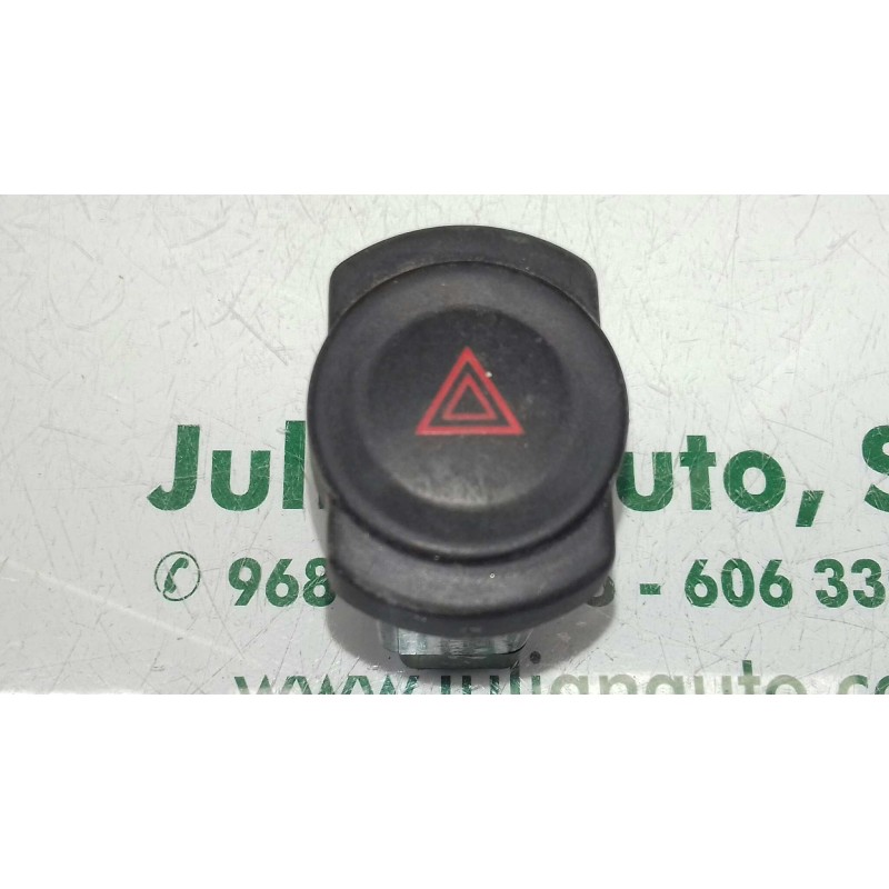 Recambio de warning para dacia sandero ambiance referencia OEM IAM 01525177 4 + 4 PINES NEGRO