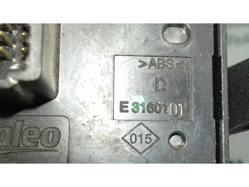 Recambio de warning para dacia sandero stepway referencia OEM IAM E3160101  CIERRE PUERTAS