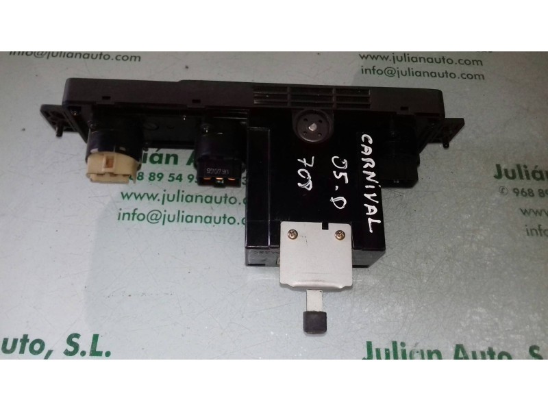Recambio de mando calefaccion / aire acondicionado para kia carnival td ls referencia OEM IAM 0K57A61190 K57A 