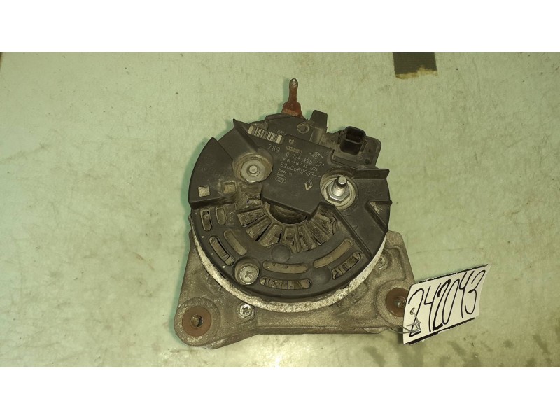 Recambio de alternador para renault clio iii authentique referencia OEM IAM 8200660033 BOSCH 120A