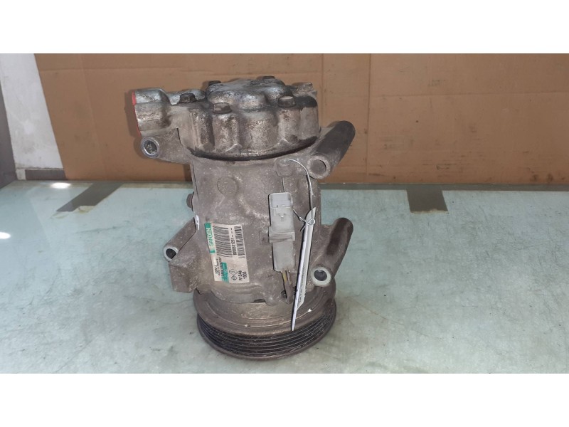 Recambio de compresor aire acondicionado para renault clio iii authentique referencia OEM IAM 8200651251 SD6V12 SANDEN