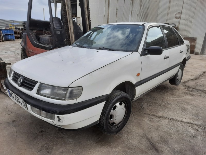 volkswagen passat berlina (3a2) del año 1994
