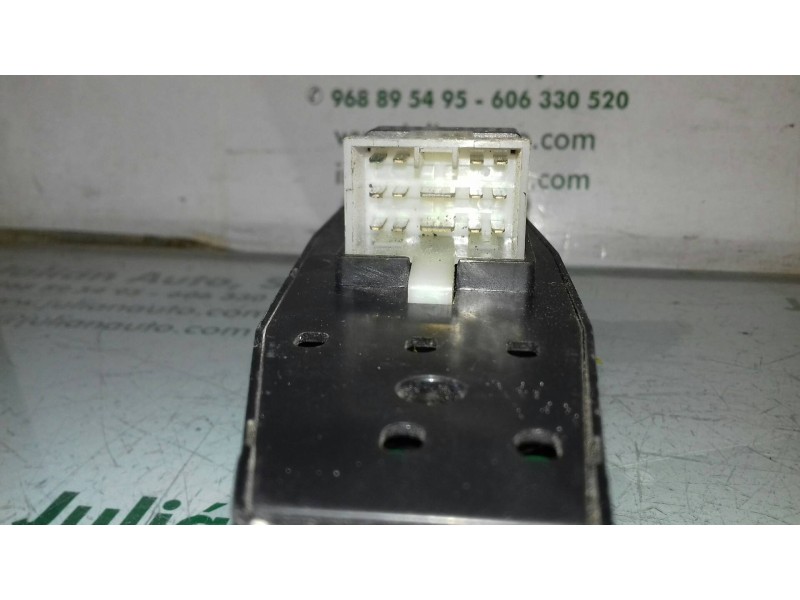 Recambio de mando elevalunas delantero izquierdo para kia shuma 1.5 ls 4 berlina referencia OEM IAM 4734911000 OK2AA66350 