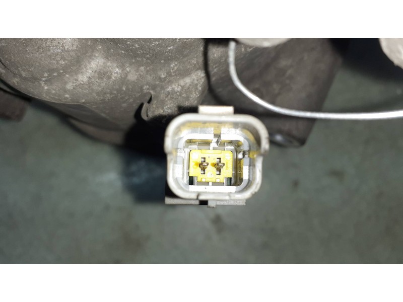 Recambio de compresor aire acondicionado para renault clio iii authentique referencia OEM IAM 8200651251 SD6V12 SANDEN