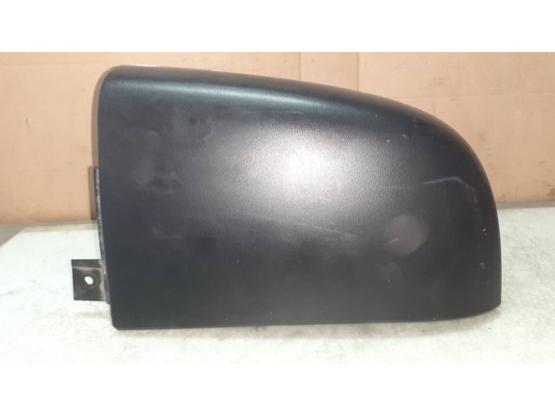 Recambio de molduras traseras para renault trafic furgón 1.6 dci diesel referencia OEM IAM 903903513R 105858A2 MOLDURA DERECHA Recambio de molduras traseras para renault trafic furgón 1.6 dci diesel referencia OEM IAM 903903513R 105858A2 MOLDURA DERECHA