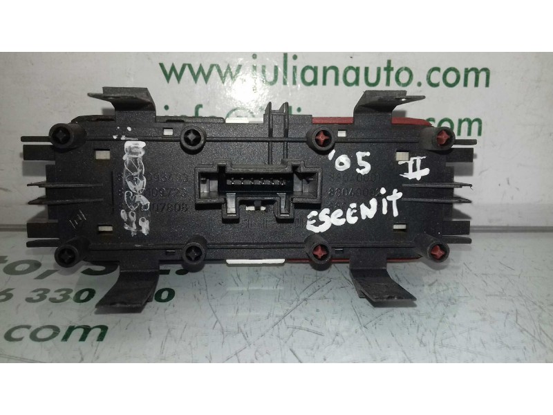 Recambio de warning para renault scenic ii confort authentique referencia OEM IAM 8200095493 88040001 CIERRE PUERTAS