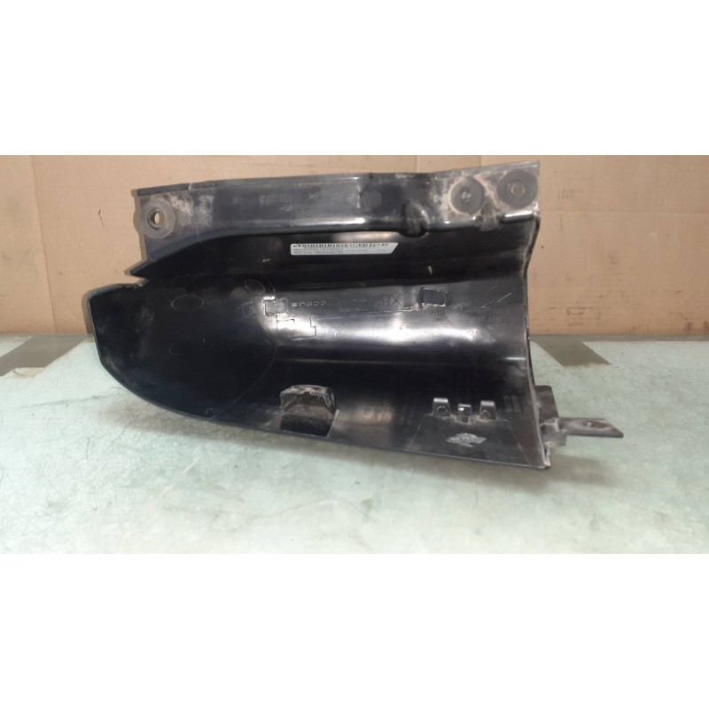 Recambio de molduras traseras para renault trafic furgón 1.6 dci diesel referencia OEM IAM 903903513R 105858A2 MOLDURA DERECHA Recambio de molduras traseras para renault trafic furgón 1.6 dci diesel referencia OEM IAM 903903513R 105858A2 MOLDURA DERECHA