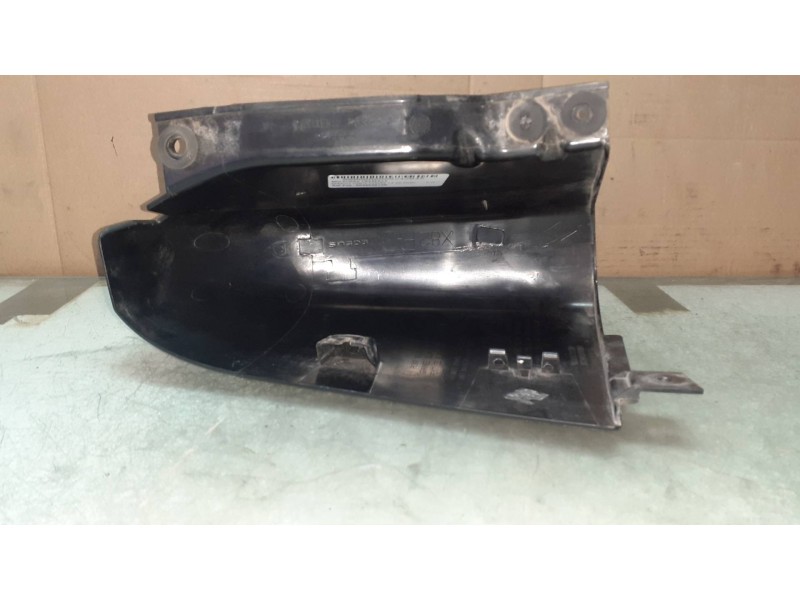 Recambio de molduras traseras para renault trafic furgón 1.6 dci diesel referencia OEM IAM 903903513R 105858A2 MOLDURA DERECHA Recambio de molduras traseras para renault trafic furgón 1.6 dci diesel referencia OEM IAM 903903513R 105858A2 MOLDURA DERECHA
