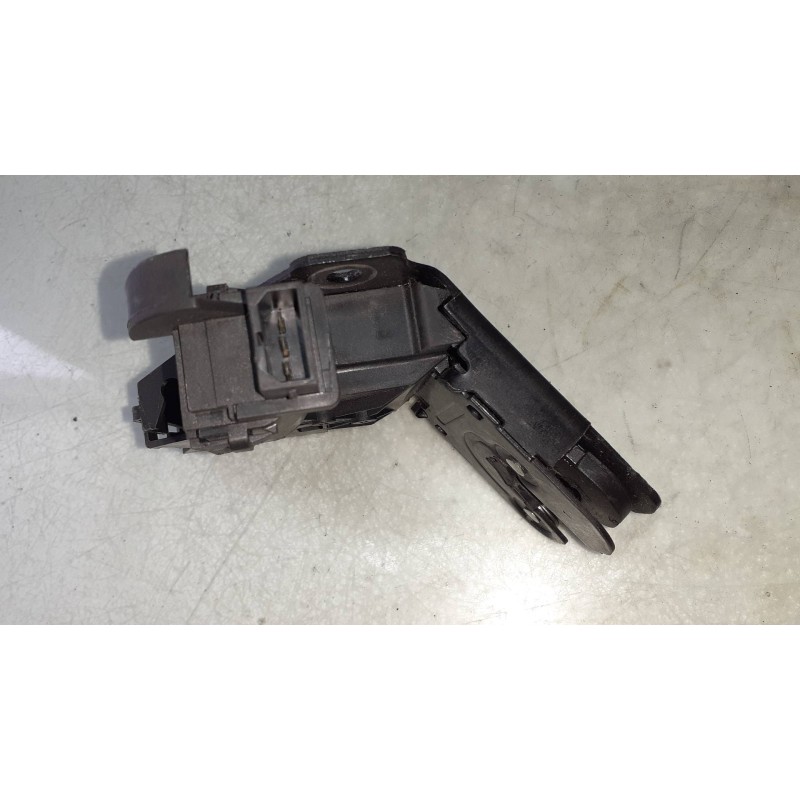Recambio de cerradura maletero / porton para audi a3 (8p) 1.9 tdi e limited edition referencia OEM IAM 8P4827505C  CONECTOR 3 PI