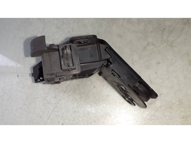 Recambio de cerradura maletero / porton para audi a3 (8p) 1.9 tdi e limited edition referencia OEM IAM 8P4827505C  CONECTOR 3 PI