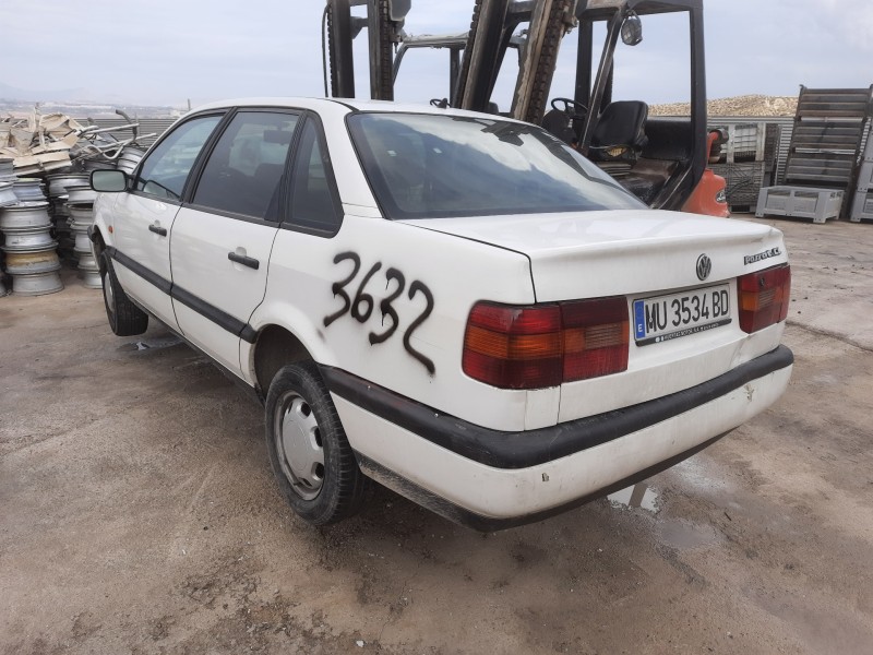volkswagen passat berlina (3a2) del año 1994