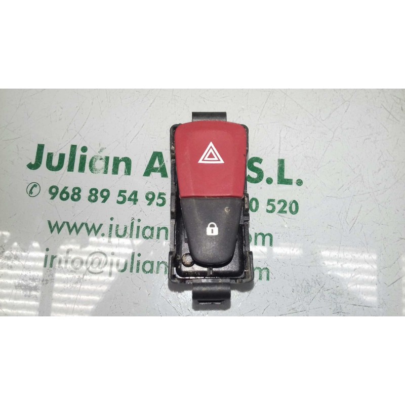 Recambio de warning para renault megane iii berlina 5 p expression referencia OEM IAM 8200214896 88300000 CIERRE PUERTAS