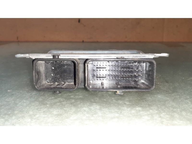 Recambio de centralita motor uce para peugeot 3008 allure referencia OEM IAM 9839318080 A3C0630670001 9694209980