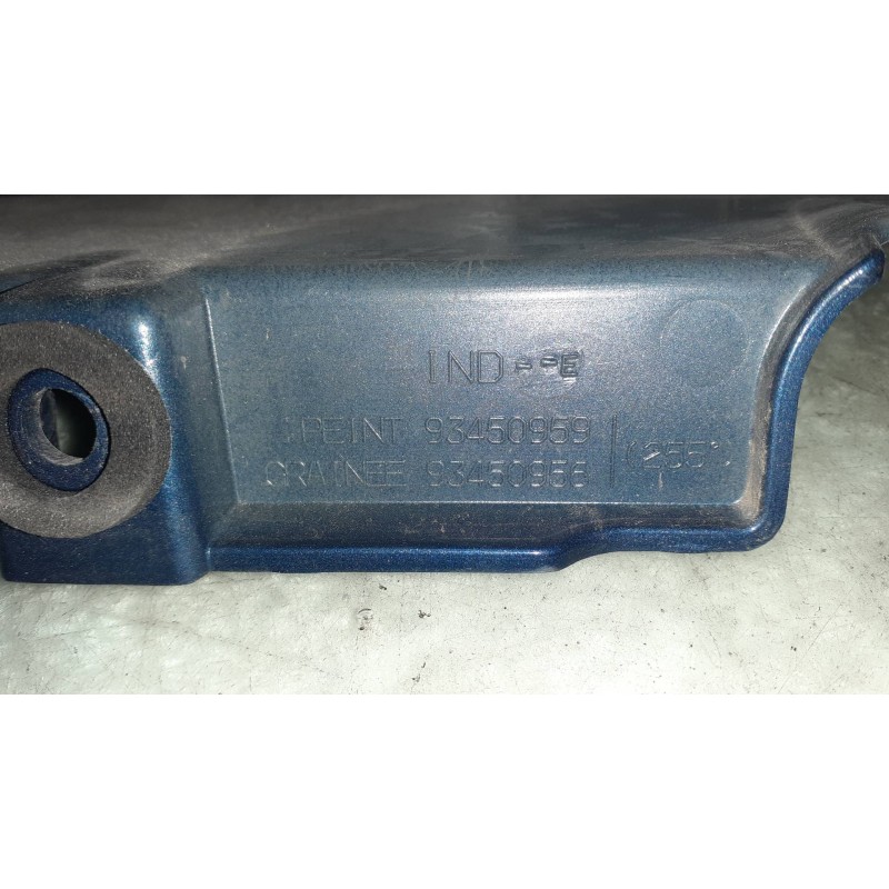 Recambio de piloto trasero izquierdo para renault trafic furgón 1.6 dci diesel referencia OEM IAM 93450958 100754A1 MOLDURA