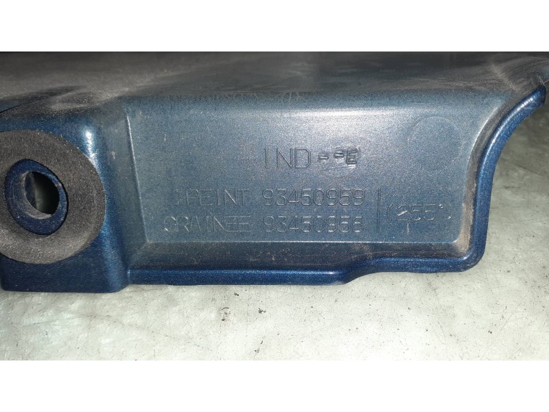 Recambio de piloto trasero izquierdo para renault trafic furgón 1.6 dci diesel referencia OEM IAM 93450958 100754A1 MOLDURA