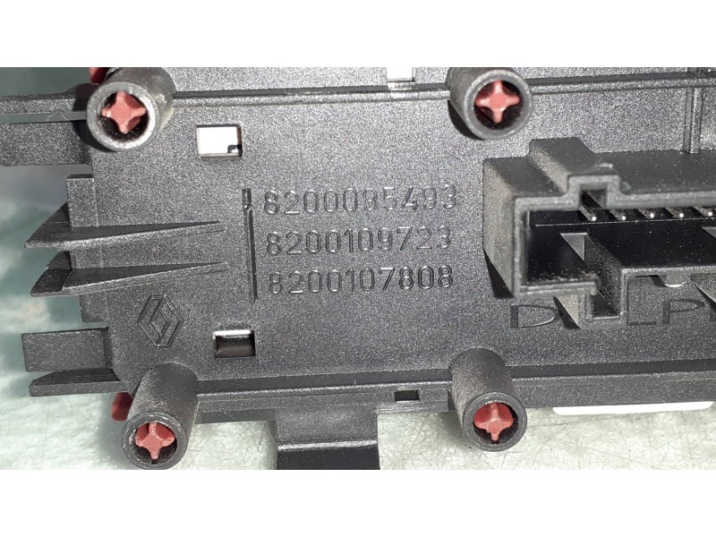 Recambio de warning para renault megane ii coupe/cabrio confort authentique referencia OEM IAM 8200107808 8200109723 8200107808