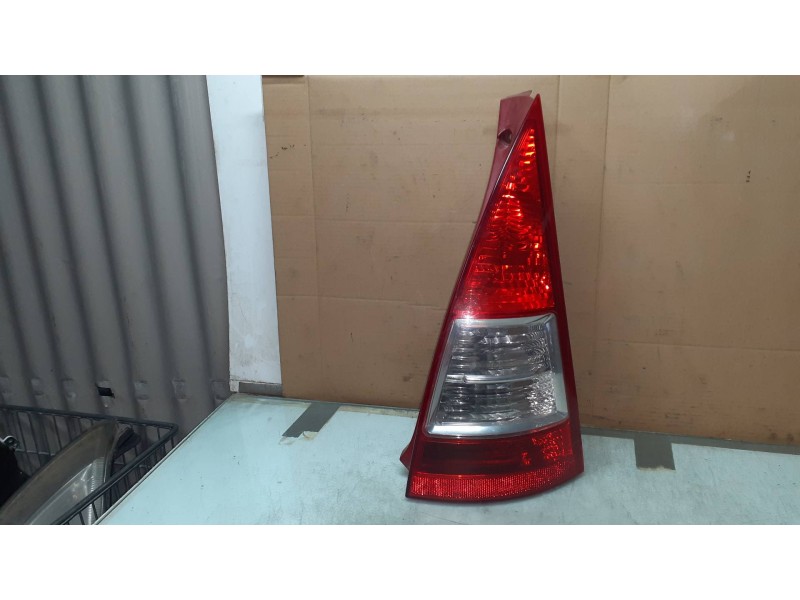 Recambio de piloto trasero derecho para citroen c3 hdi 70 furio referencia OEM IAM 2572  