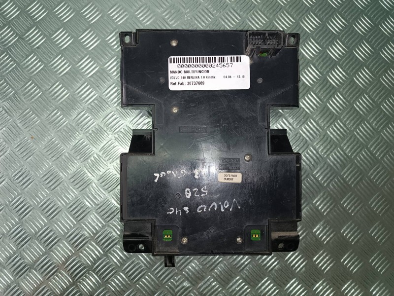 Recambio de mando multifuncion para volvo s40 berlina 1.8 kinetic referencia OEM IAM 30737669  PANEL CENTRAL