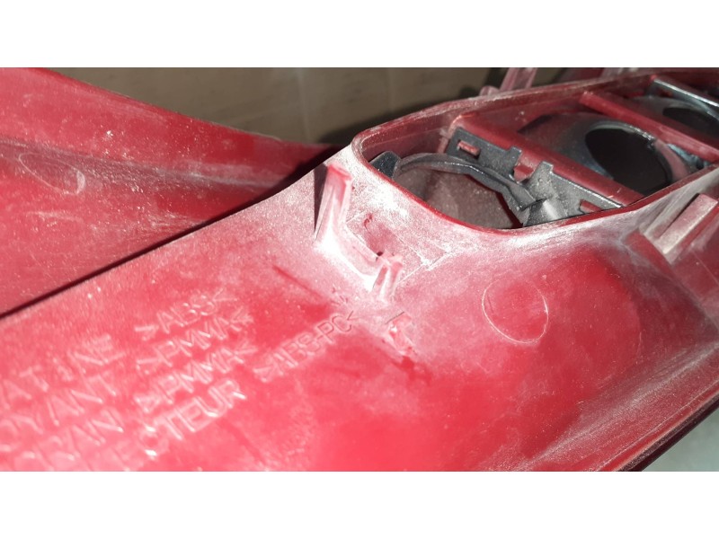 Recambio de piloto trasero derecho para citroen c3 hdi 70 furio referencia OEM IAM 2572  