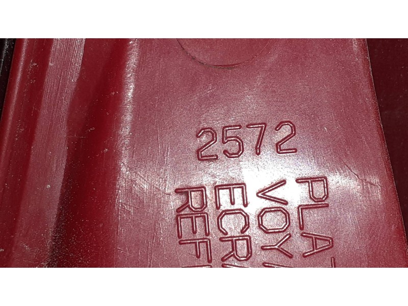 Recambio de piloto trasero derecho para citroen c3 hdi 70 furio referencia OEM IAM 2572  