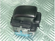 Recambio de mando elevalunas trasero izquierdo para mitsubishi montero pinin (h60/h70) 2000 gdi comfort ii (5-ptas.) referencia 