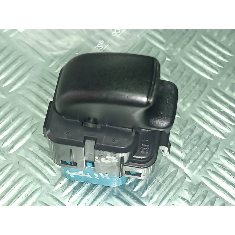 Recambio de mando elevalunas trasero izquierdo para mitsubishi montero pinin (h60/h70) 2000 gdi comfort ii (5-ptas.) referencia 