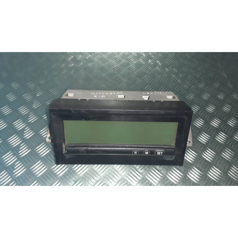 Recambio de pantalla multifuncion para mitsubishi montero pinin (h60/h70) 2000 gdi comfort ii (5-ptas.) referencia OEM IAM MR444